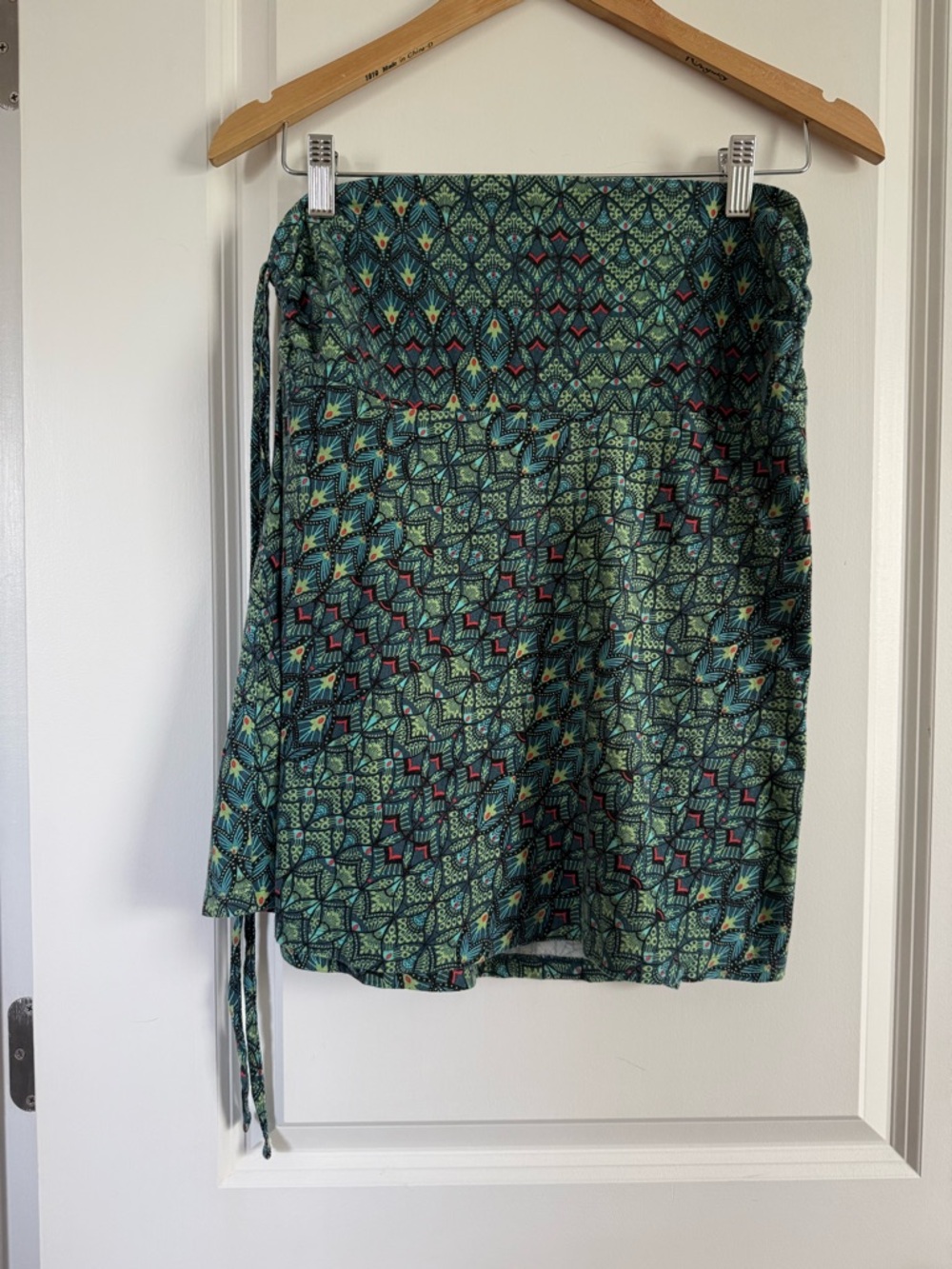 Women's Patagonia Lithia Green Peacock Patterned Skirt - Picture 1 of 3